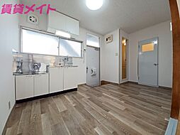 コリーヌ阿倉川 1階2DKのリビング/ダイニング