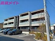 近鉄富田駅より徒歩4分 3階 築3年2ヶ月の賃貸物件