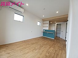 ラシュレ東員 2階1LDKのリビング/ダイニング