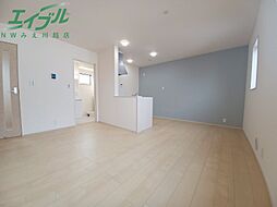 リーブルファイン小貝須 2階1LDKのリビング/ダイニング