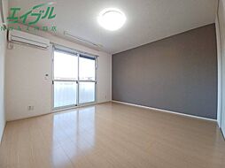 エトワール 1階1Kのリビング/ダイニング