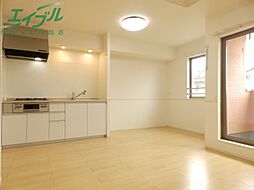 Ｍ・プラム　III 2階2LDKのリビング/ダイニング