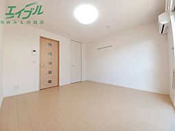 ナイスフィールド 1階1Kのリビング/ダイニング