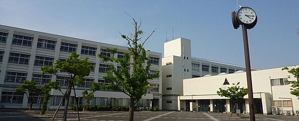 画像21:三重県立四日市工業高等学校
