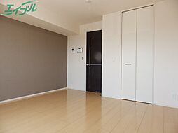 アルディーラ伊倉　B棟 1階1Kのリビング/ダイニング