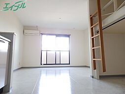 プラムファイン 2階ワンルームのリビング/ダイニング