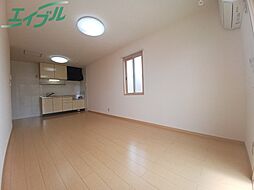 フローラルパークス　B 2階2LDKのリビング/ダイニング