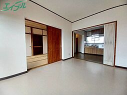 ハイツ泊 3階2DKのリビング/ダイニング