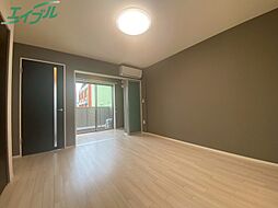 ラ・トレフル 1階1Kのリビング/ダイニング