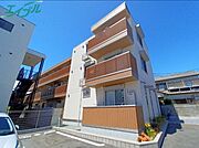 赤堀駅より徒歩5分 築4年3ヶ月 3階建の賃貸物件