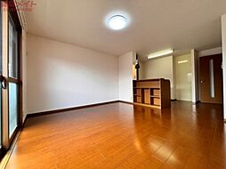 リバティー プレイス　C 2階2LDKのリビング/ダイニング