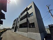 保々駅より徒歩47分 築17年9ヶ月 3階建の賃貸物件