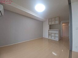 クレスト菰野 1階1LDKのリビング/ダイニング