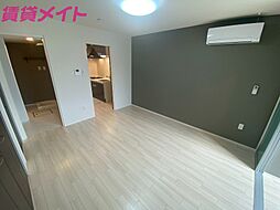 ラ・トレフル 1階1Kのリビング/ダイニング