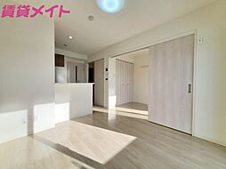 カーサ　セレーナ 3階1LDKのリビング/ダイニング