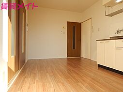 近鉄名古屋線 白子駅 バス7分 三交バス野田停下車 6.1kmの賃貸アパート 1階2DKのリビング/ダイニング