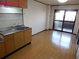 伊勢鉄道 玉垣駅 徒歩13分の賃貸マンション 3階2LDKのリビング/ダイニング