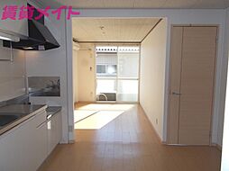 近鉄鈴鹿線 三日市駅 徒歩5分の賃貸アパート 2階2LDKのリビング/ダイニング