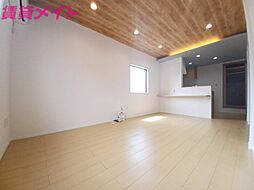 近鉄名古屋線 白子駅 徒歩10分の賃貸アパート 2階1LDKのリビング/ダイニング