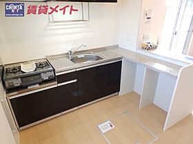 ルミエレ 101 ｜ 三重県鈴鹿市住吉３丁目（賃貸アパート1LDK・1階・51.57㎡） その4