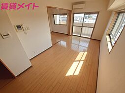 平田パークヒルズ グッドスリー 3階1LDKのリビング/ダイニング