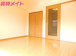 ラヴニール 2階1Kのリビング/ダイニング