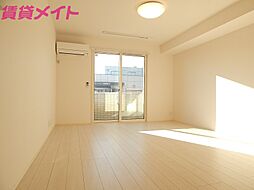 タートルエイト 2階1LDKのリビング/ダイニング