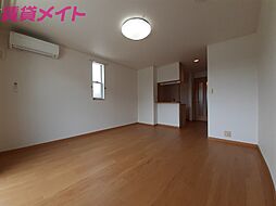 アプレンデールII 1階ワンルームのリビング/ダイニング