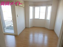 カレン 1階2LDKのリビング/ダイニング