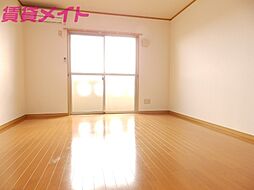 プチフォレスト能褒野 2階1Kのリビング/ダイニング