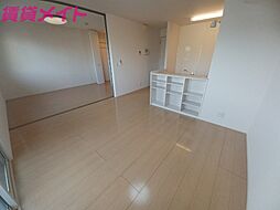 イーストタウン　B 1階2LDKのリビング/ダイニング