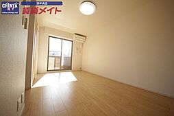 ルフレエトワール　II 1階1LDKのリビング/ダイニング