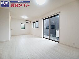 リーブルファイン河芸　5号棟 1階3LDKのリビング/ダイニング