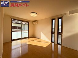 メゾン　ド　プリモ津新町 2階2LDKのリビング/ダイニング