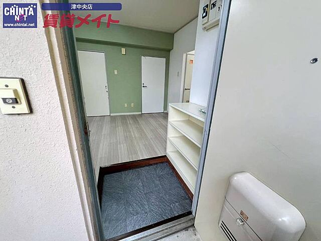 玄関