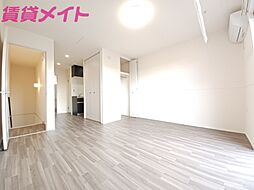 プルミエS 2階ワンルームのリビング/ダイニング