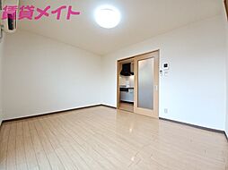 ピアーチェII 3階1Kのリビング/ダイニング