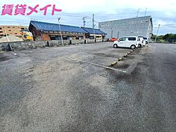 6 / 11