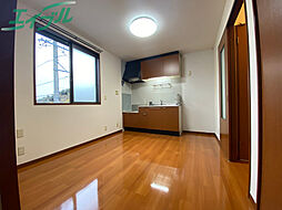 グリーンリーフ 2階2Kのリビング/ダイニング