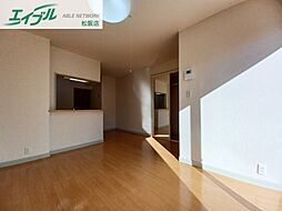 エルシャトーIII 1階1LDKのリビング/ダイニング