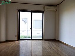 コーポベルウッドII 1階1Kのリビング/ダイニング