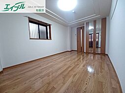 Grandoll春日 1階1Kのリビング/ダイニング