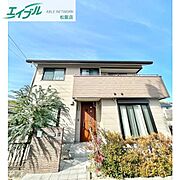 松阪駅より徒歩60分 築11年10ヶ月 2階建の賃貸物件