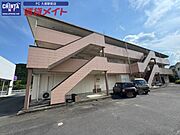 一志駅より徒歩15分 築33年 3階建の賃貸物件