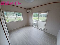 近鉄大阪線 榊原温泉口駅 徒歩5分の賃貸アパート 2階1Kのリビング/ダイニング