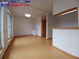 JR紀勢本線 阿漕駅 徒歩20分の賃貸アパート 2階1LDKのリビング/ダイニング