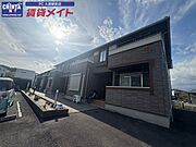久居駅よりバス22分 徒歩8分 築13年2ヶ月 2階建の賃貸物件
