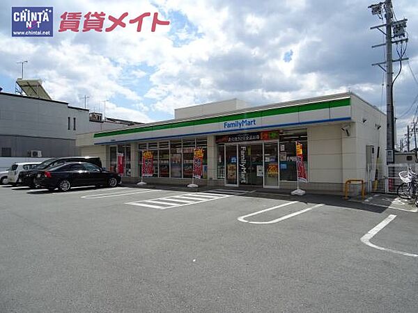 画像18:ファミリーマート　松阪湊町店