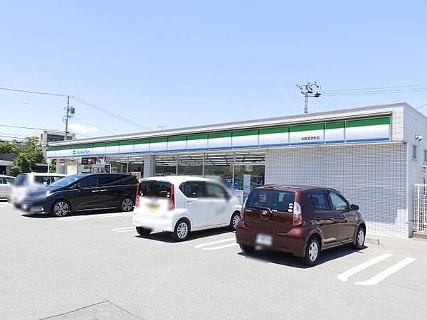 画像22:ファミリーマート　松阪宝塚町店