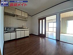 JR紀勢本線 徳和駅 徒歩15分の賃貸マンション 3階3DKのリビング/ダイニング